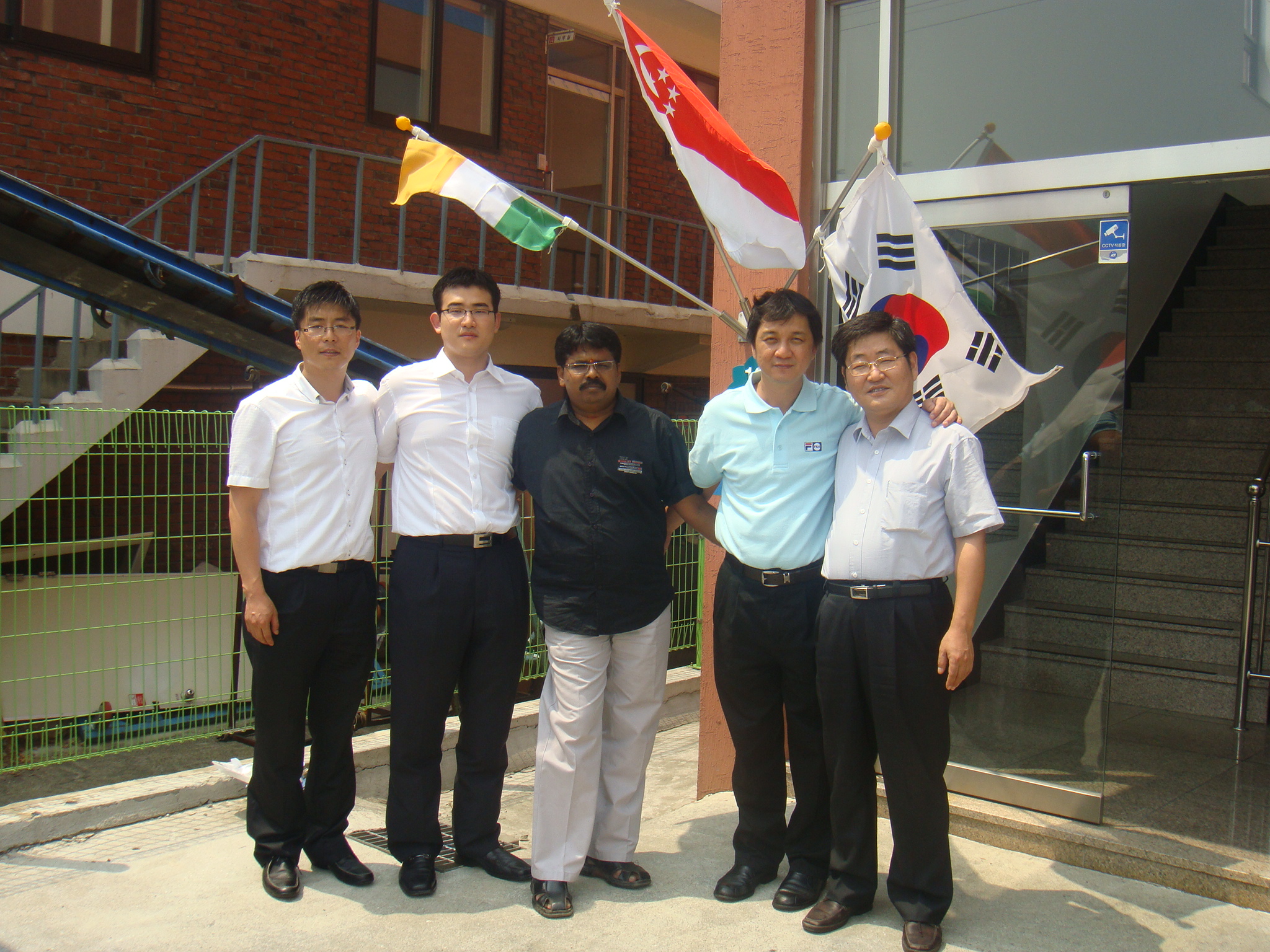 Founder visited Korea in 2009 to discuss about Pneumatic Actuator Introuction